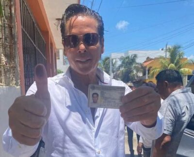 Emite su voto Roberto Palazuelos en Tulum; esperará en Cancún resultados